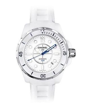 H2560 Chanel J12 White