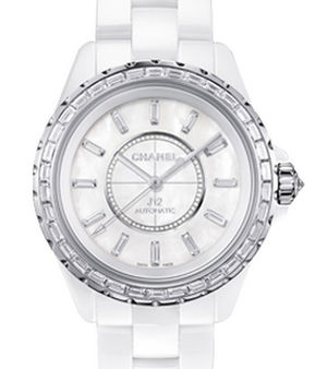 H3386 Chanel J12 White