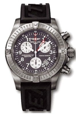 E73360.GREY.RUBBER Breitling Avenger