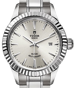 m12110-0001 Tudor Style