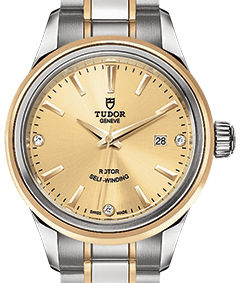 m12103-0004 Tudor Style