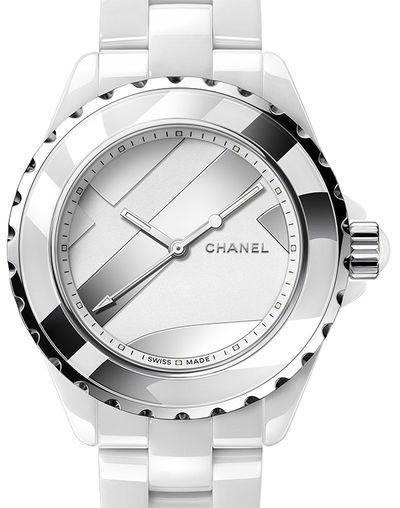 H5582 Chanel J12 White