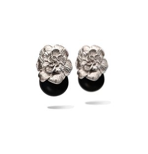 DA11579, 020708 Carrera y Carrera Gardenias