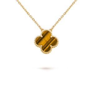 VCARD38600 Van Cleef & Arpels Alhambra