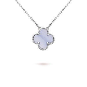 VCARD34900 Van Cleef & Arpels Alhambra