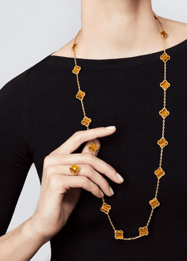 VCARD40900 Van Cleef & Arpels Alhambra