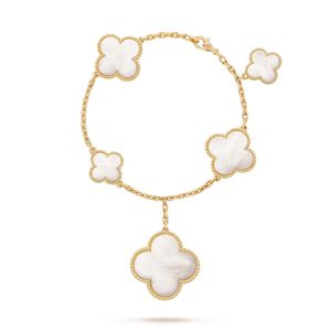 VCARD78600 Van Cleef & Arpels Alhambra
