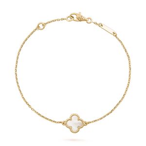 VCARF68800 Van Cleef & Arpels Alhambra