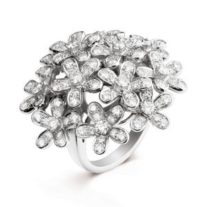 VCARA11200 Van Cleef & Arpels Flora