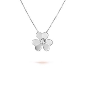 VCARD25300 Van Cleef & Arpels Flora