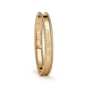 VCARO56000 Van Cleef & Arpels Perlee