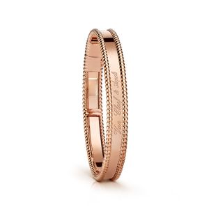 VCARN8P800 Van Cleef & Arpels Perlee