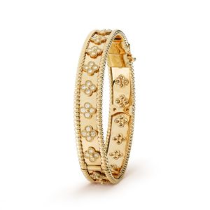 VCARO3YB00 Van Cleef & Arpels Perlee
