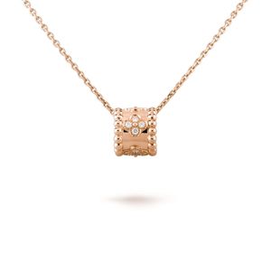 VCARO2EE00 Van Cleef & Arpels Perlee