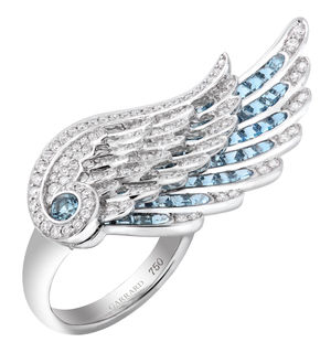 2016579 Garrard Wings Embrace