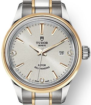 M12103-0005 Tudor Style
