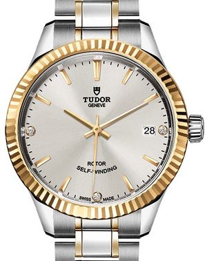 M12313-0009 Tudor Style