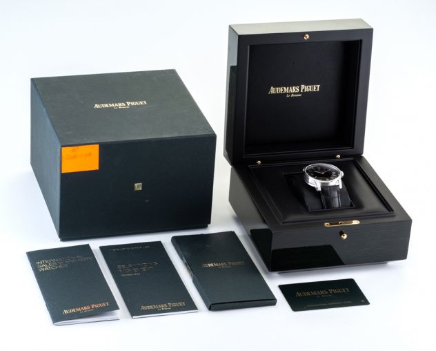 15210BC.OO.A002CR.01 USED Audemars Piguet CODE 11.59 by Audemars Piguet