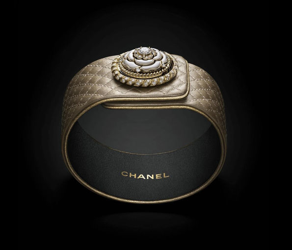 H7069 Chanel Mademoiselle Prive Bouton