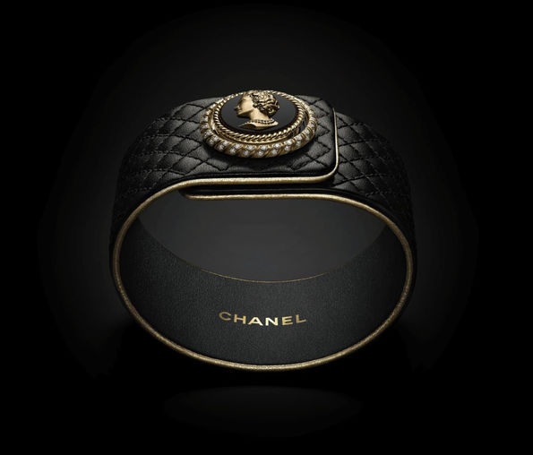 H7068 Chanel Mademoiselle Prive Bouton