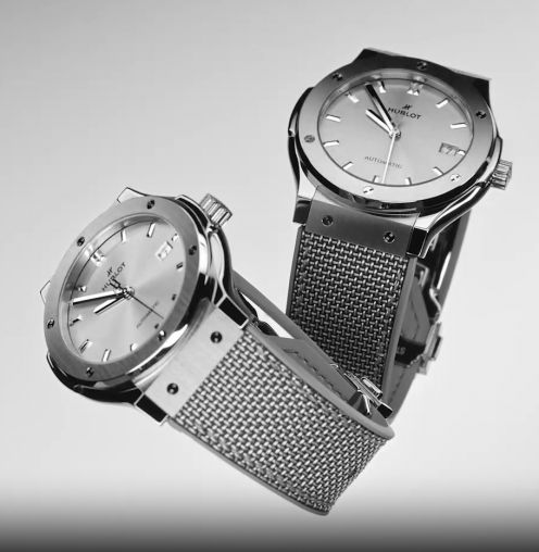 542.NX.5610.NR.HEC24 Hublot Classic Fusion 42 мм