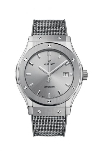 542.NX.5610.NR.HEC24 Hublot Classic Fusion 42 мм