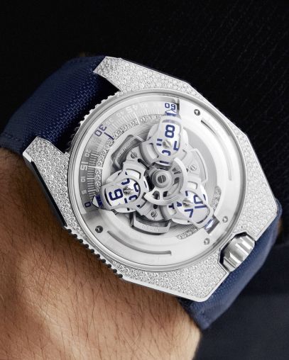UR-100V Stardust Urwerk UR-100 SpaceTime