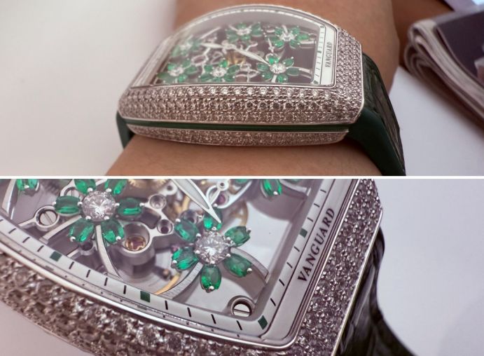 V 32 S6 SQT CURVEX CUT FLOWER EM D Franck Muller Vanguard Lady Automatic