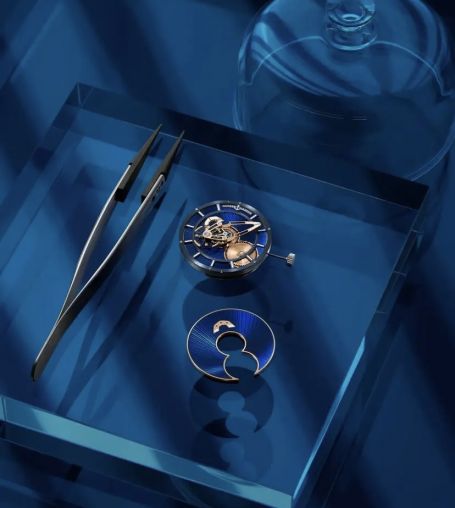 2305-270LE-3AE-BLUE/1A Ulysse Nardin Freak