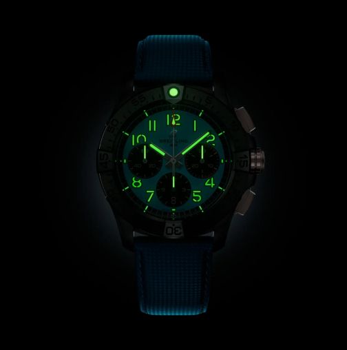 SB0146101L1X1 Breitling Avenger