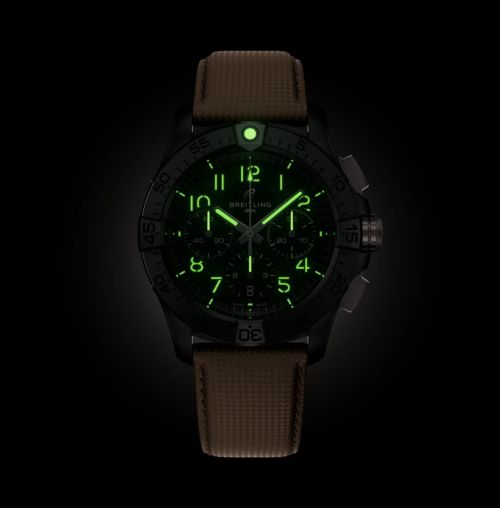 SB0146101B1X1 Breitling Avenger