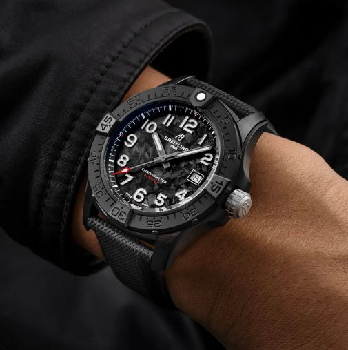 S17328101B1X1 Breitling Avenger