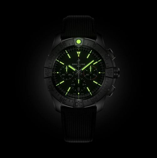EB0148101B1X1 Breitling Avenger