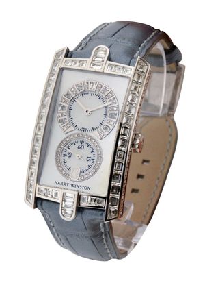 331/UQWL.M4/BD Harry Winston Avenue C