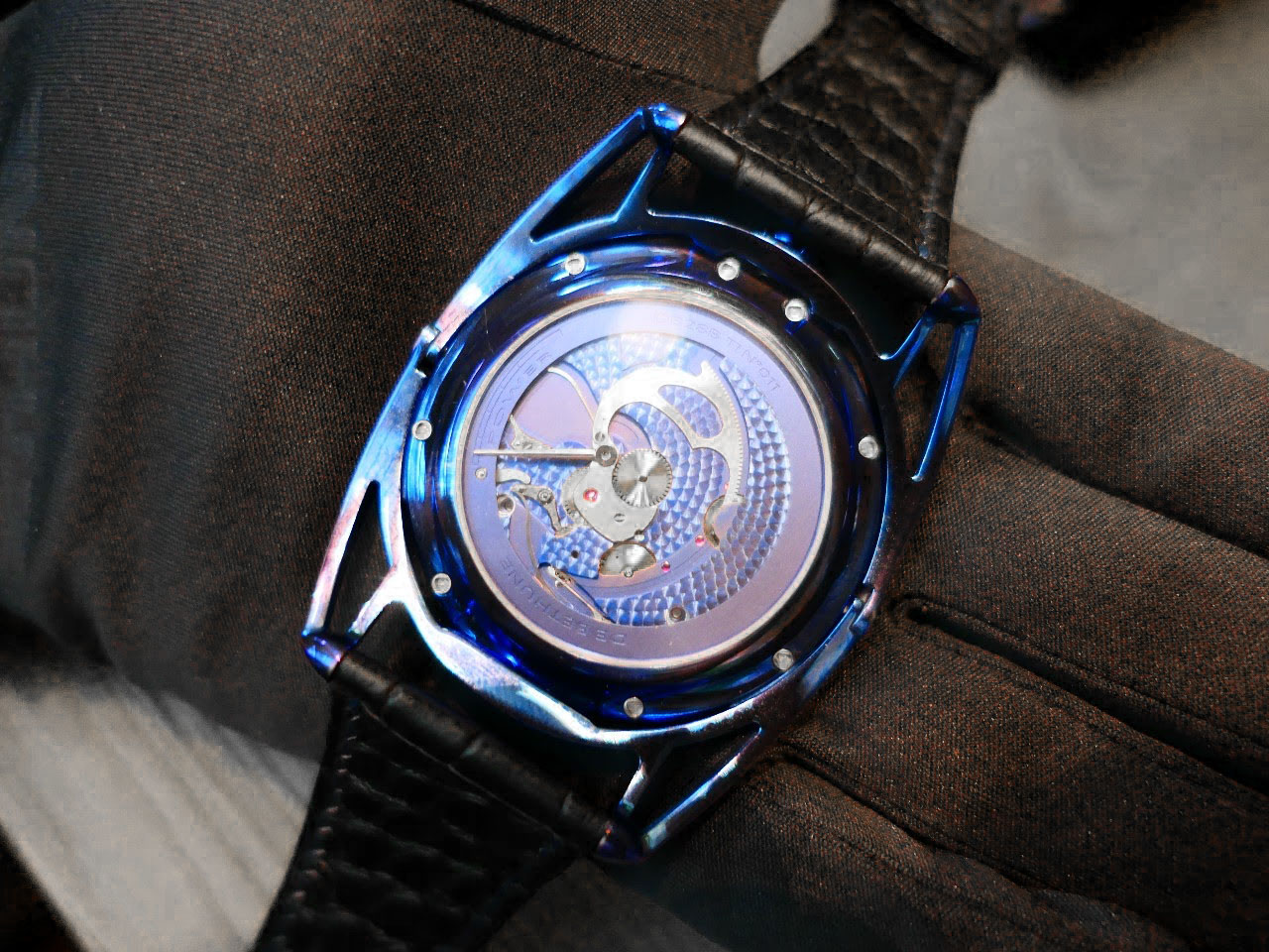 Механизм DB28 Steel Wheels Blue со стороны задней крышки